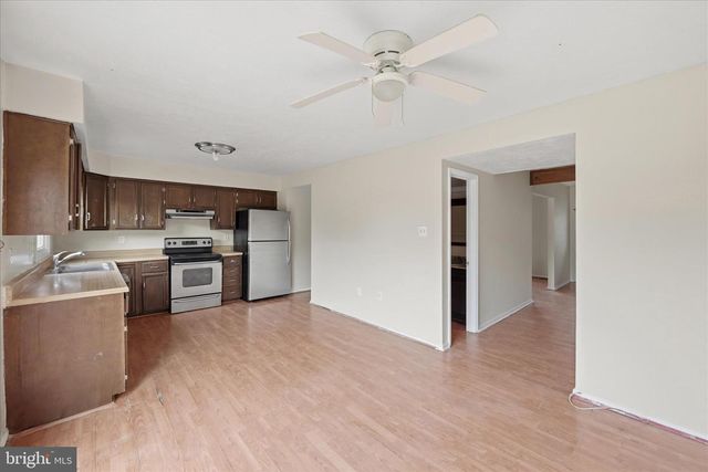 8230 BLUE RIDGE CT, Manassas, VA 20109