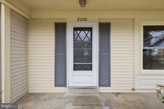 8230 BLUE RIDGE CT, Manassas, VA 20109