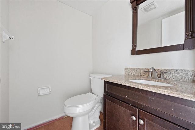 8230 BLUE RIDGE CT, Manassas, VA 20109