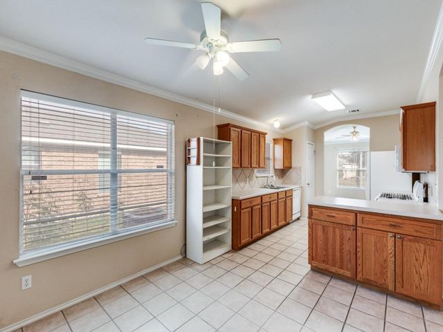 505 Lafayette Square DR, Leander, TX 78641