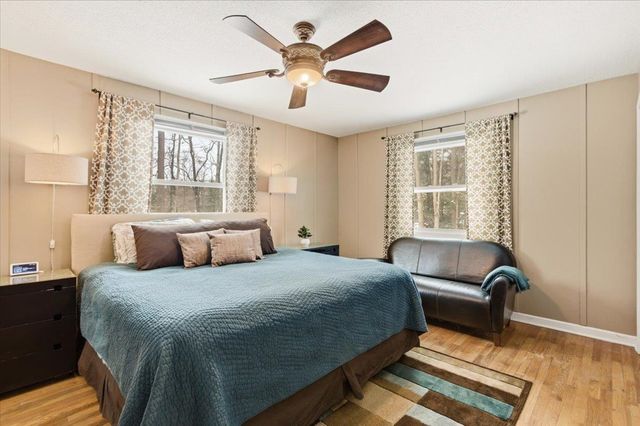 31 Greenbriar Drive, Essex, VT 05452