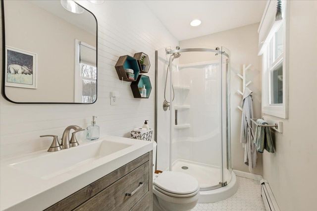 31 Greenbriar Drive, Essex, VT 05452