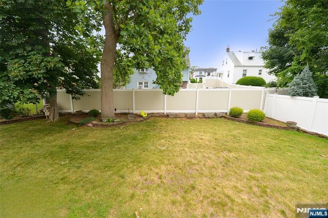 7-01 2nd Street, Fair Lawn, NJ 07410