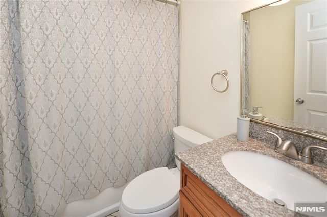 7-01 2nd Street, Fair Lawn, NJ 07410