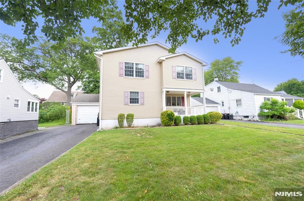 7-01 2nd Street, Fair Lawn, NJ 07410