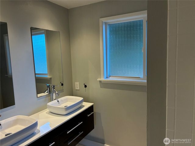2333 Edmunds Avenue NE, Renton, WA 98056