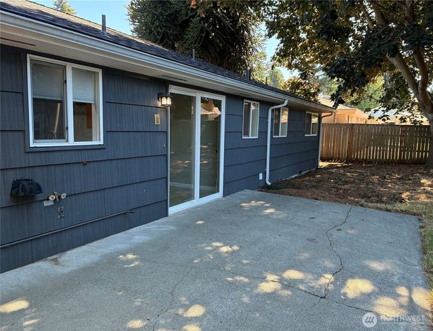 2333 Edmunds Avenue NE, Renton, WA 98056