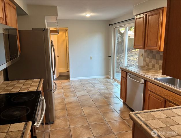 2333 Edmunds Avenue NE, Renton, WA 98056