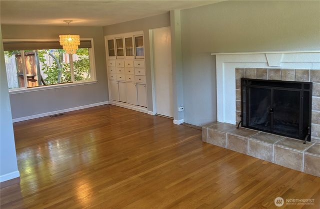 2333 Edmunds Avenue NE, Renton, WA 98056