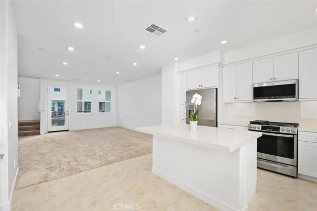 1637 W Lincoln Avenue 102, Anaheim, CA 92801