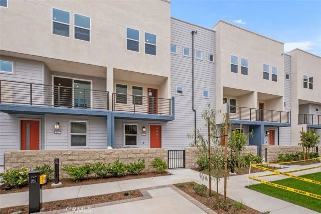 1637 W Lincoln Avenue 102, Anaheim, CA 92801