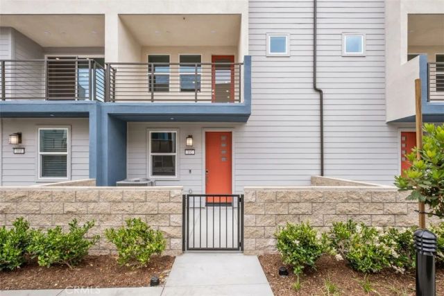 1637 W Lincoln Avenue 102, Anaheim, CA 92801