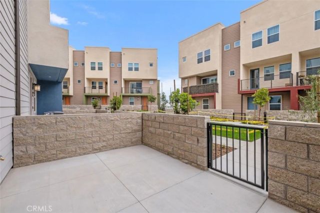 1637 W Lincoln Avenue 102, Anaheim, CA 92801