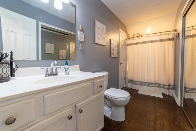 4034 Shadwell Drive, Evansville, IN 47715