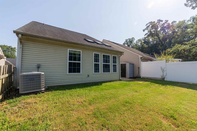 4034 Shadwell Drive, Evansville, IN 47715