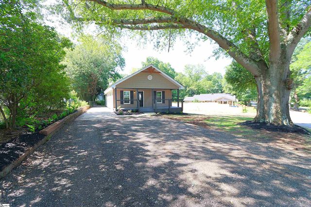 14 Littlefield Street, Inman, SC 29349