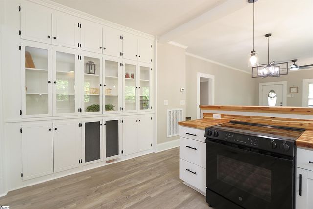 14 Littlefield Street, Inman, SC 29349