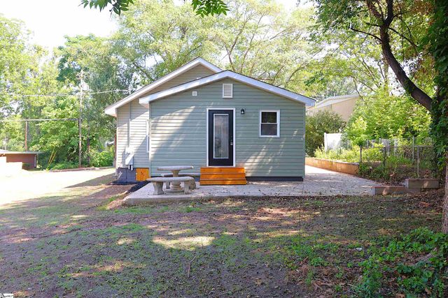 14 Littlefield Street, Inman, SC 29349