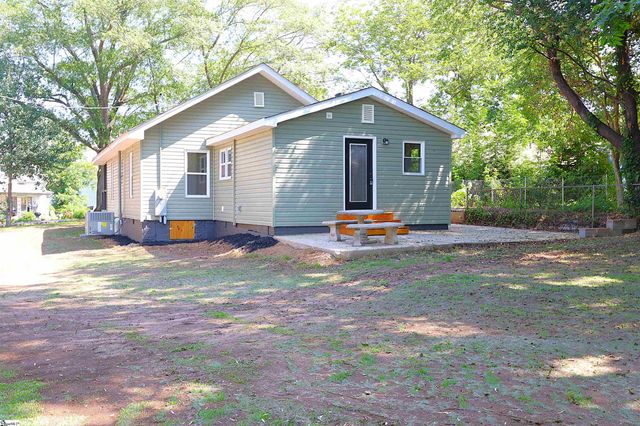 14 Littlefield Street, Inman, SC 29349