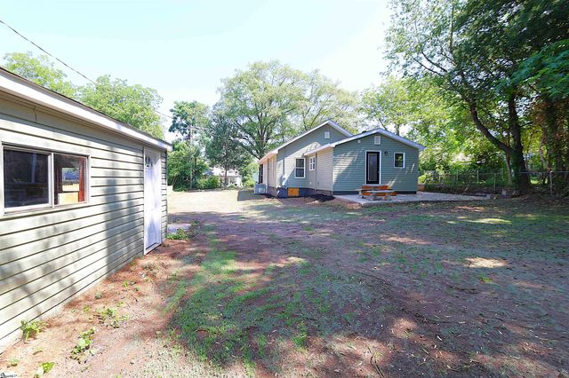14 Littlefield Street, Inman, SC 29349