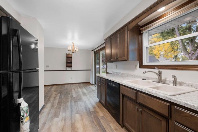 842 FRIBOURG STREET, De Pere, WI 54115