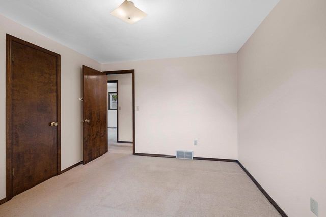 842 FRIBOURG STREET, De Pere, WI 54115