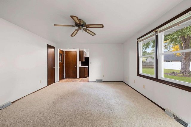 842 FRIBOURG STREET, De Pere, WI 54115