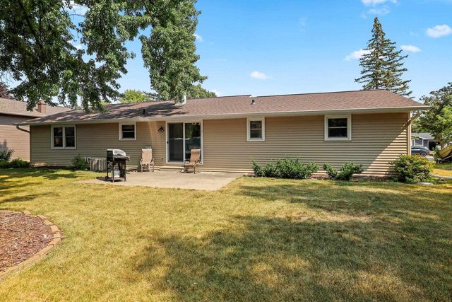 842 FRIBOURG STREET, De Pere, WI 54115