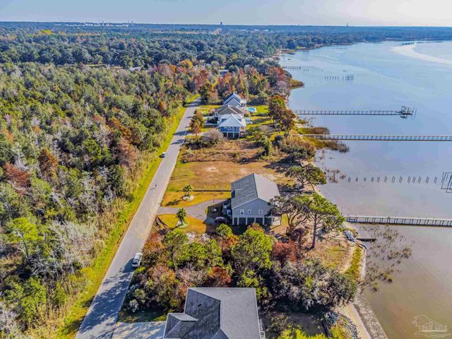 3801 Andrew Jackson Dr, Pace, FL 32571