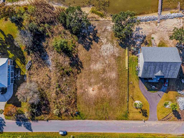 3801 Andrew Jackson Dr, Pace, FL 32571