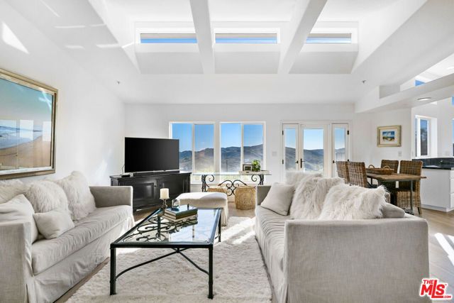 33310 Hassted Drive, Malibu, CA 90265