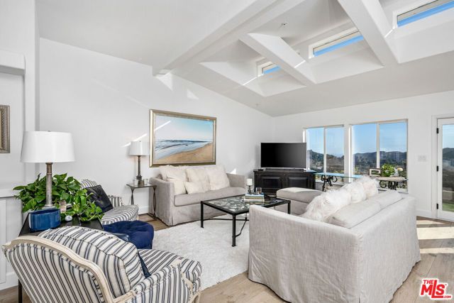 33310 Hassted Drive, Malibu, CA 90265