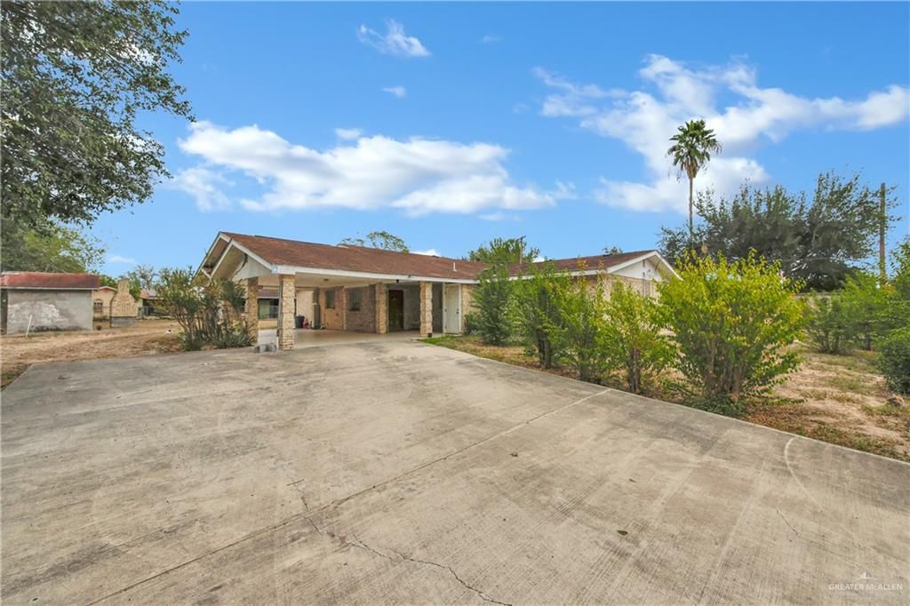 18 Bellas Lane, Rio Grande City, TX 78582