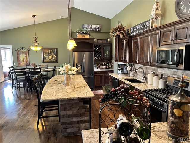 1410 Allen Road, Clay, NY 13212