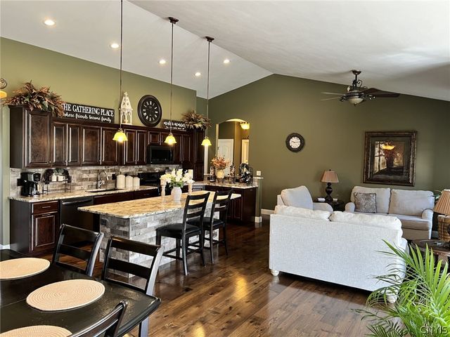 1410 Allen Road, Clay, NY 13212