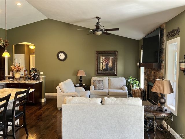 1410 Allen Road, Clay, NY 13212