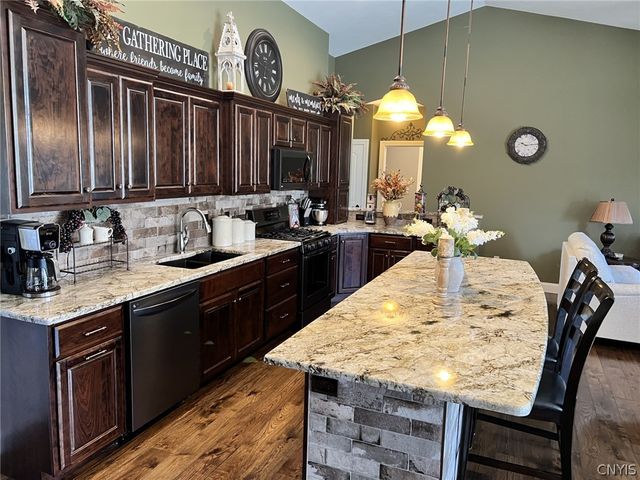 1410 Allen Road, Clay, NY 13212