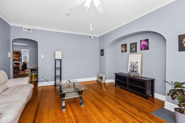 5105 W School Street, Chicago, IL 60641