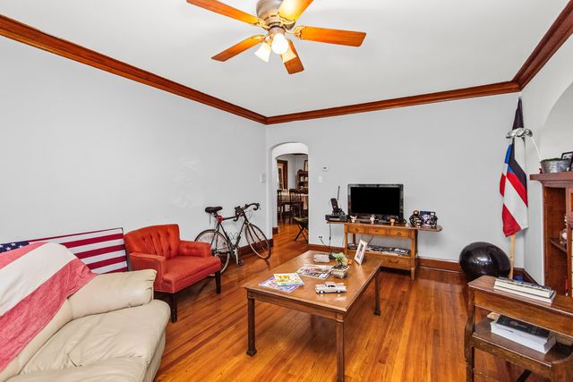 5105 W School Street, Chicago, IL 60641