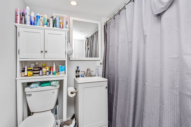 5105 W School Street, Chicago, IL 60641