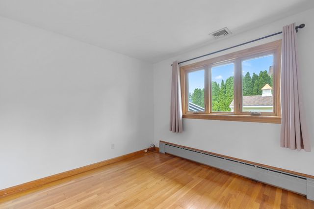 39 Adams Ave, North Andover, MA 01845