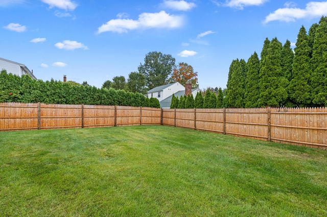 39 Adams Ave, North Andover, MA 01845