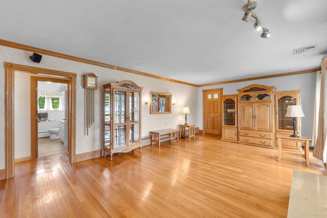 39 Adams Ave, North Andover, MA 01845