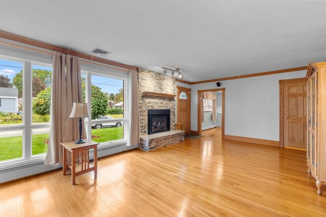 39 Adams Ave, North Andover, MA 01845