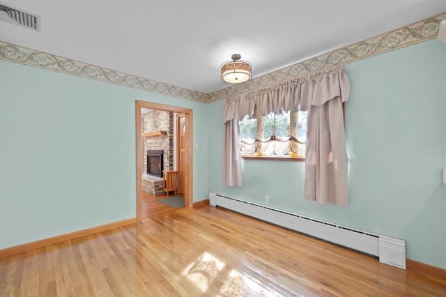 39 Adams Ave, North Andover, MA 01845