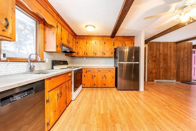 13 Rogers Rd, Harwich, MA 02645