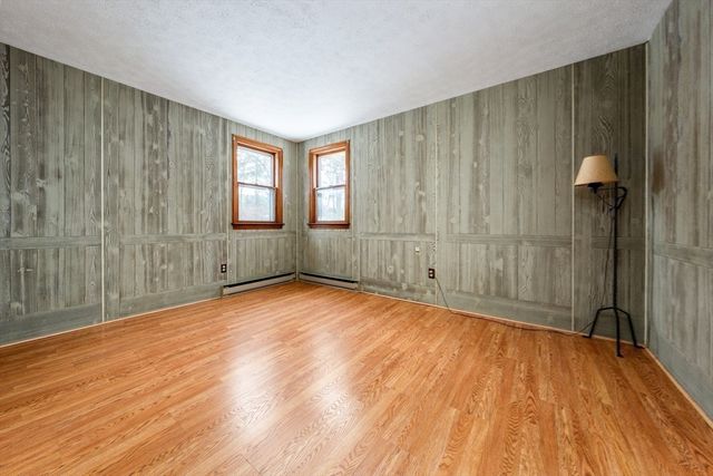 13 Rogers Rd, Harwich, MA 02645