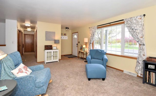 102 Mill AVENUE, Union Grove, WI 53182