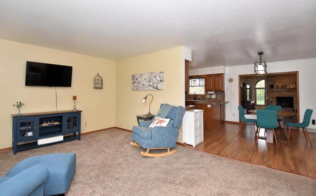 102 Mill AVENUE, Union Grove, WI 53182