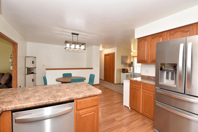 102 Mill AVENUE, Union Grove, WI 53182
